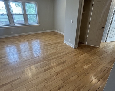 4542 W George Street - Photo Thumbnail 2