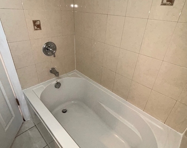 4542 W George Street - Photo Thumbnail 12