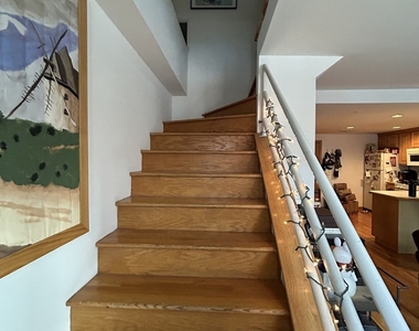 867 W Buckingham Place - Photo Thumbnail 20
