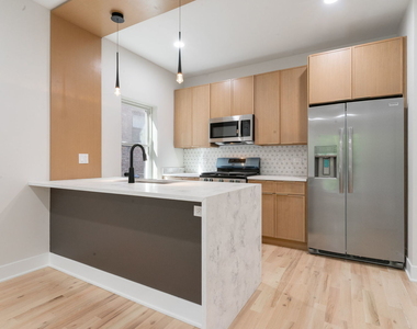 6410 S Vernon Avenue - Photo Thumbnail 5
