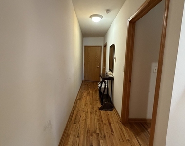 865 W Buckingham Place - Photo Thumbnail 16