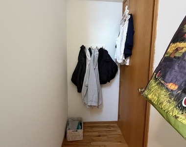 865 W Buckingham Place - Photo Thumbnail 14