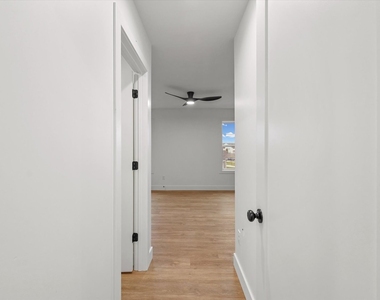 3708 Lighthouse Pointe - Photo Thumbnail 20