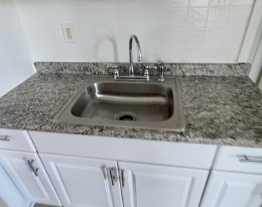 2531 N Tripp Avenue - Photo Thumbnail 3