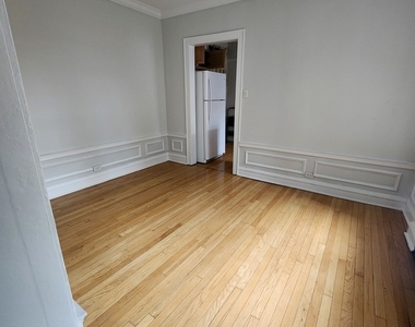 1112 Grove Street - Photo Thumbnail 2