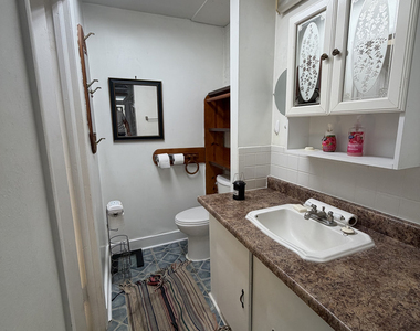 1903 Nicholson Street - Photo Thumbnail 10