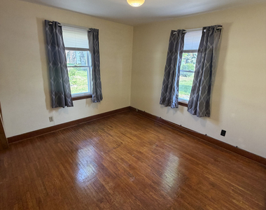 1903 Nicholson Street - Photo Thumbnail 6