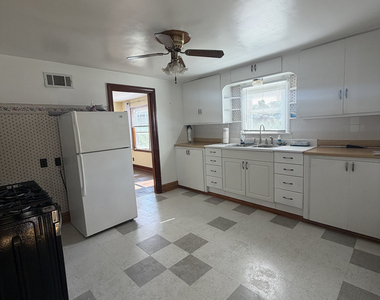 1903 Nicholson Street - Photo Thumbnail 2