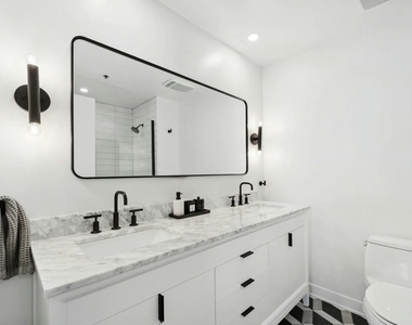 125 E 13th Street - Photo Thumbnail 11