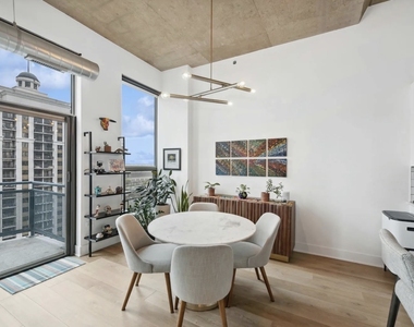 125 E 13th Street - Photo Thumbnail 3