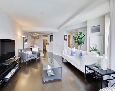 850 N Lake Shore Drive - Photo Thumbnail 11