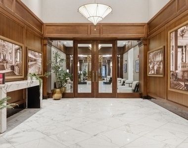850 N Lake Shore Drive - Photo Thumbnail 1
