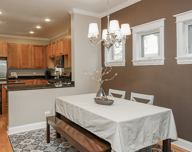 3836 N Janssen Avenue - Photo Thumbnail 6