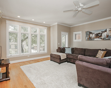 3836 N Janssen Avenue - Photo Thumbnail 1