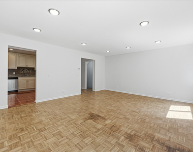 1542 Anderson Lane - Photo Thumbnail 5