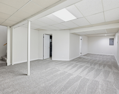 1542 Anderson Lane - Photo Thumbnail 25