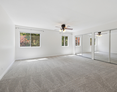 1542 Anderson Lane - Photo Thumbnail 17