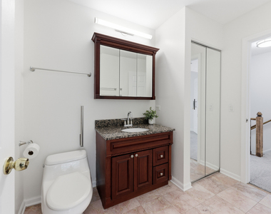 1542 Anderson Lane - Photo Thumbnail 20