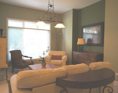 8566 Huckins Drive - Photo Thumbnail 11