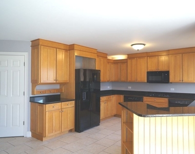 8566 Huckins Drive - Photo Thumbnail 6