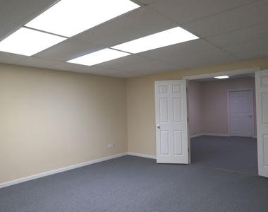 8566 Huckins Drive - Photo Thumbnail 22