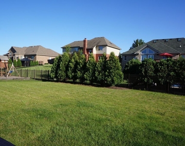 8566 Huckins Drive - Photo Thumbnail 24