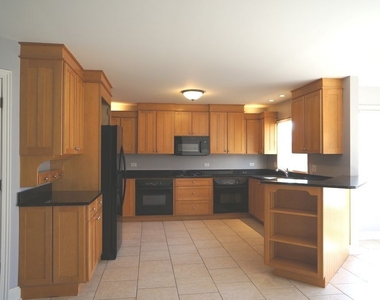 8566 Huckins Drive - Photo Thumbnail 7
