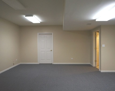 8566 Huckins Drive - Photo Thumbnail 21
