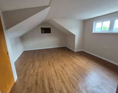 9002 Sheridan Avenue - Photo Thumbnail 6