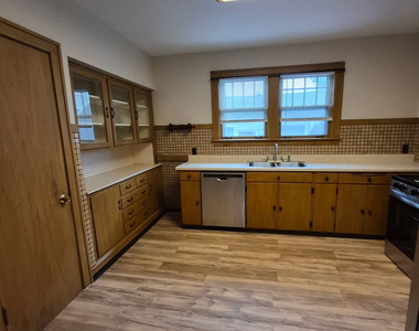 9002 Sheridan Avenue - Photo Thumbnail 10