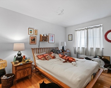 541 W Oakdale Avenue - Photo Thumbnail 6