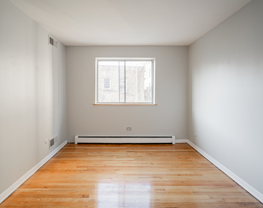 541 W Oakdale Avenue - Photo Thumbnail 8