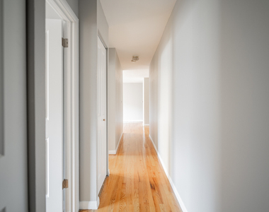 541 W Oakdale Avenue - Photo Thumbnail 18