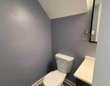 371 Wisteria Drive - Photo Thumbnail 8