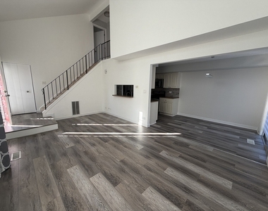 371 Wisteria Drive - Photo Thumbnail 1