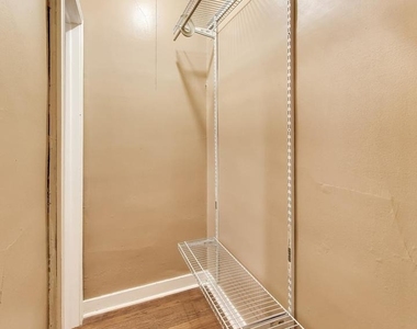 1106 W Montana Street - Photo Thumbnail 12