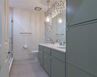 1117 W Monroe Street - Photo Thumbnail 23