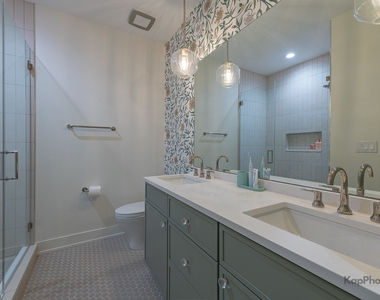 1117 W Monroe Street - Photo Thumbnail 21