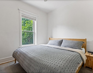 2206 W Eastwood Avenue - Photo Thumbnail 9