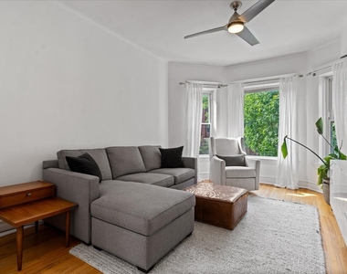 2206 W Eastwood Avenue - Photo Thumbnail 2