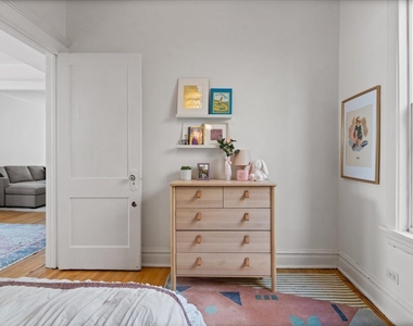 2206 W Eastwood Avenue - Photo Thumbnail 12