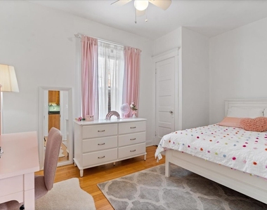 2206 W Eastwood Avenue - Photo Thumbnail 13