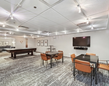 30 E Huron Street - Photo Thumbnail 23