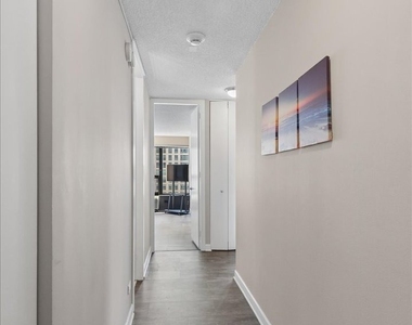 30 E Huron Street - Photo Thumbnail 13