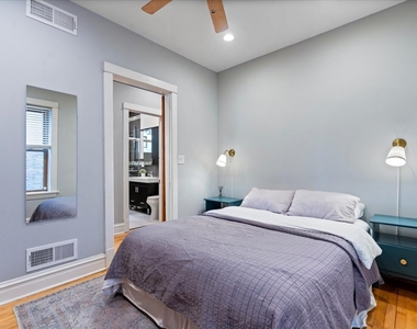 2206 W Eastwood Avenue - Photo Thumbnail 12