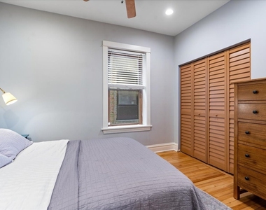 2206 W Eastwood Avenue - Photo Thumbnail 13