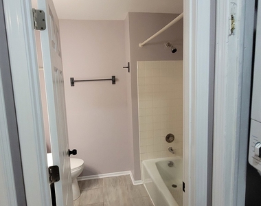 803 Garden Circle - Photo Thumbnail 17