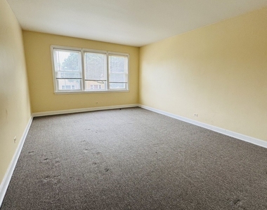 2626 W Balmoral Avenue - Photo Thumbnail 1
