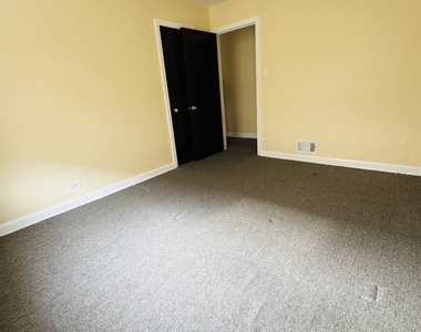 2626 W Balmoral Avenue - Photo Thumbnail 6