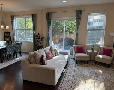 463 Timber Trail Court - Photo Thumbnail 4
